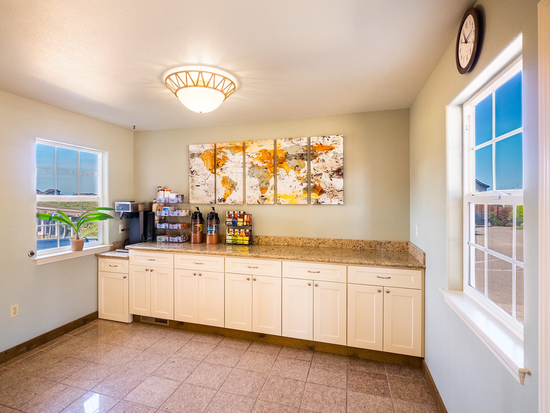 Enjoy your coffee with an Estuary View